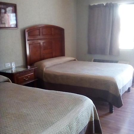 Hotel Dublan Inn Nuevo Casas Grandes Bagian luar foto