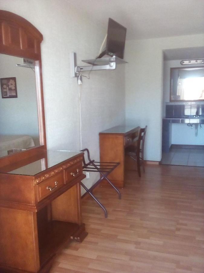 Hotel Dublan Inn Nuevo Casas Grandes Bagian luar foto